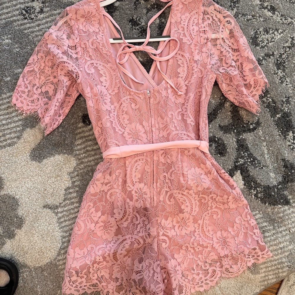 Lace romper - Picture 3 of 3